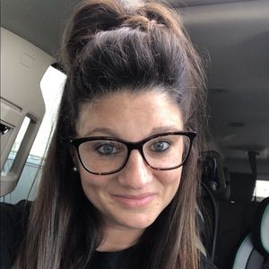 Meet your Posher, Briana